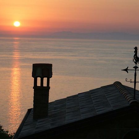 Bellezza In Cilento Panoramic Apts Castellabate Exterior foto