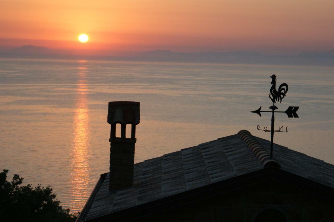 Bellezza In Cilento Panoramic Apts Castellabate Exterior foto